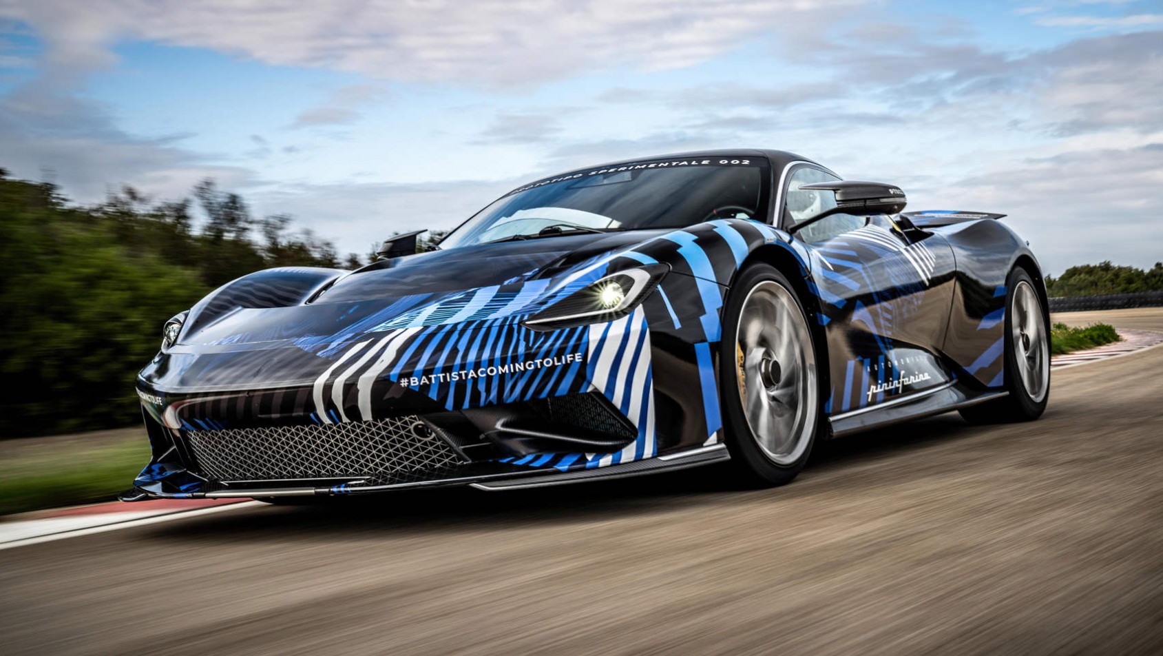 Pininfarina Battista podczas jazdy