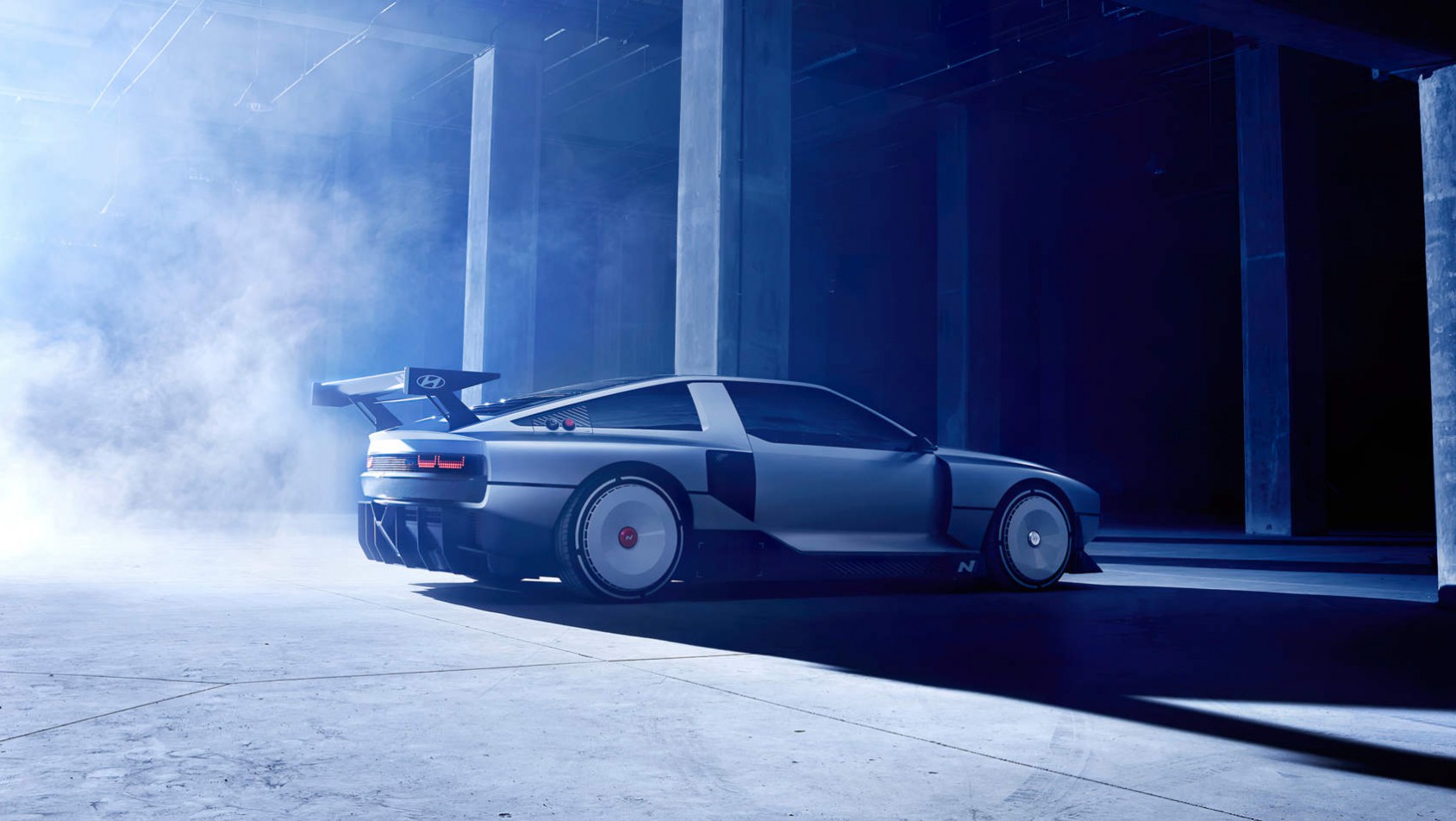 Hyundai N Vision 74 Concept Hyundai N Vision 74 Concept - widok z boku