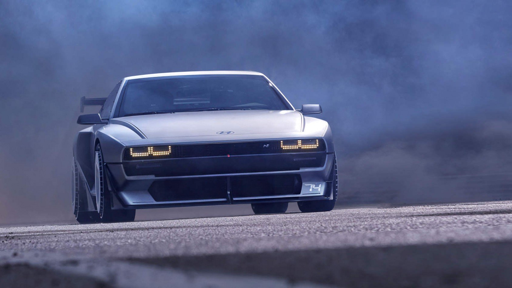 Hyundai N Vision 74 Concept Hyundai N Vision 74 Concept - nawiązanie do stylu retro