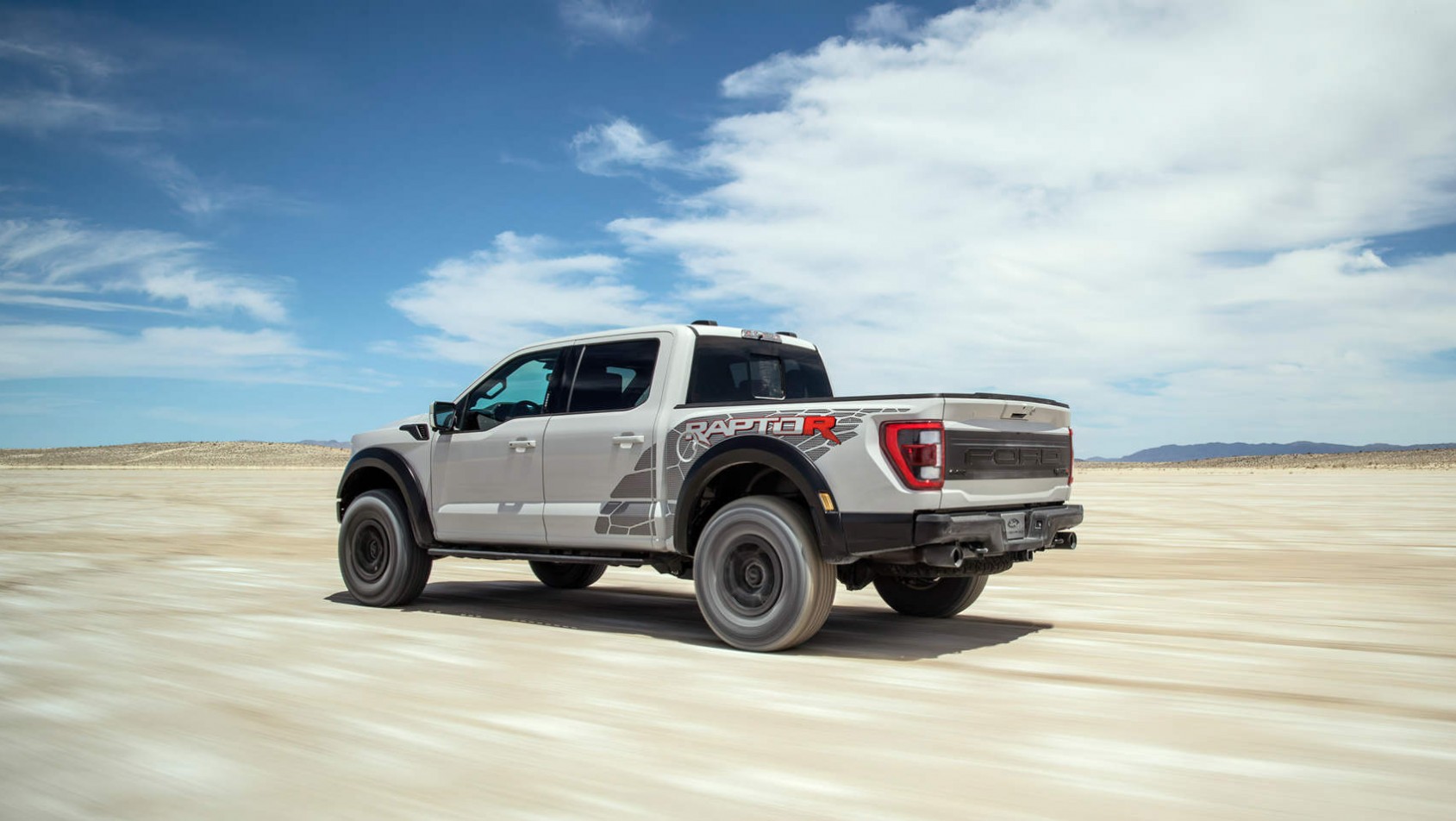 Ford F-150 Raptor R Nowy Ford F-150 Raptor R - widok z tyłu