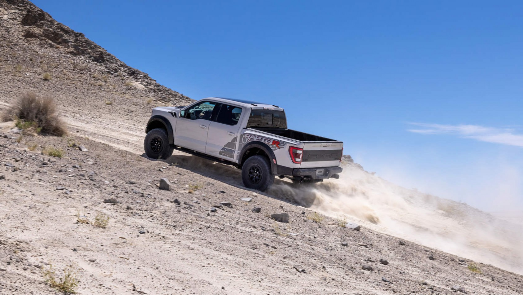 Ford F-150 Raptor R Nowy Ford F-150 Raptor R - podjeżdża pod wzniesienie