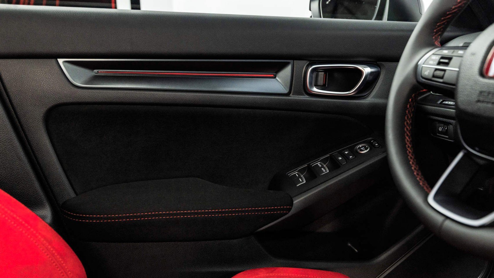 Nowa Honda Civic Type R Nowa Honda Civic Type R - wykończenie alkantarą