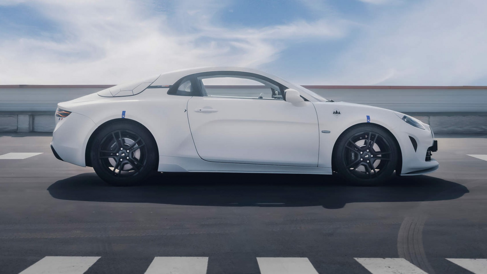 Alpine A110 E-Ternité - widok z boku