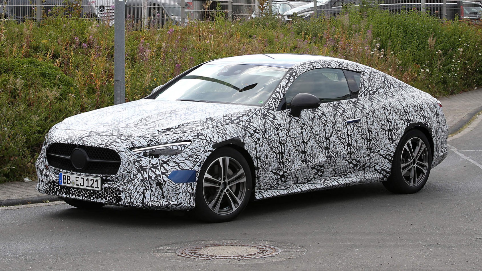 Nowy Mercedes CLE - front auta