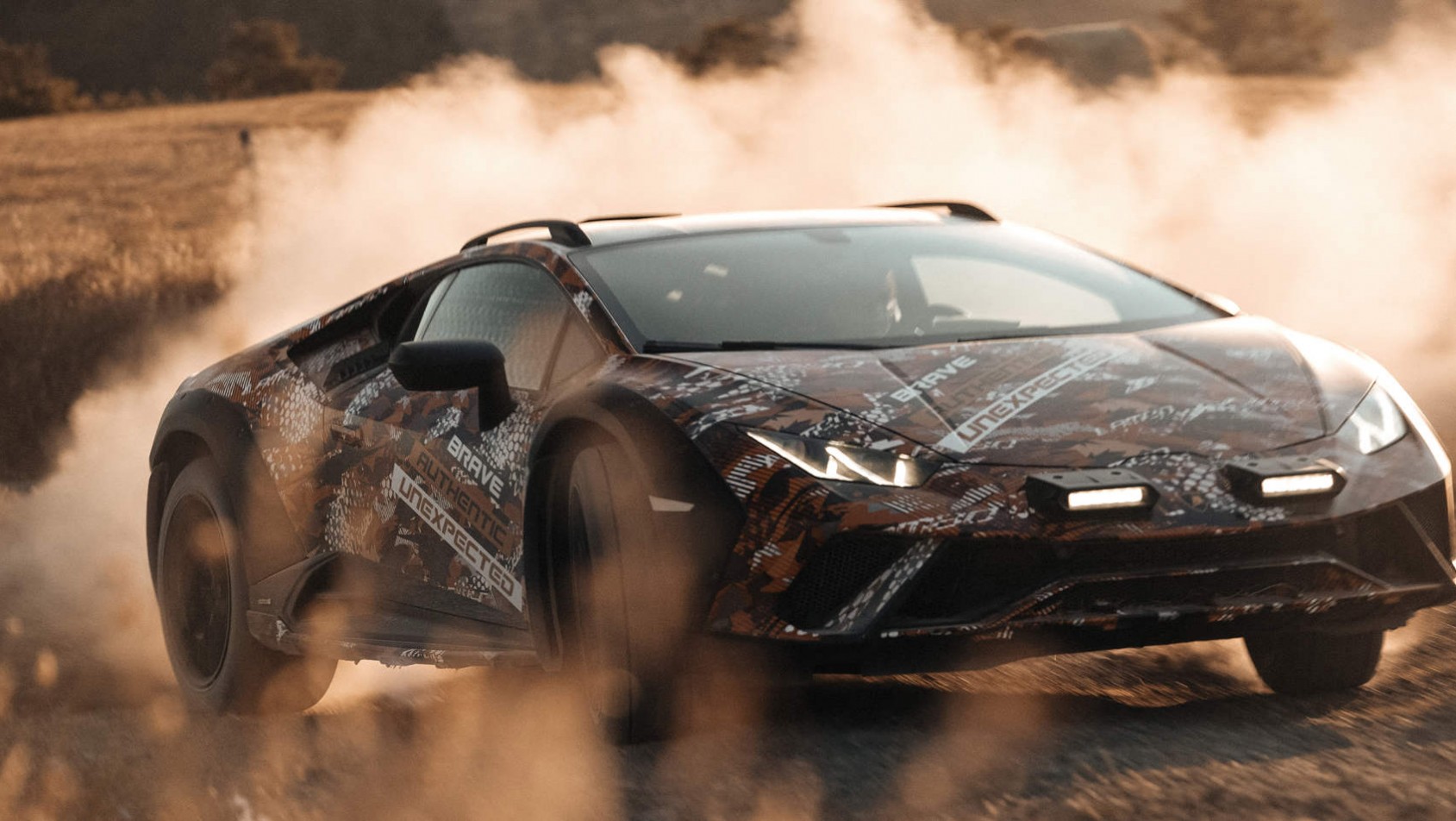 Lamborghini Huracan Sterrato Lamborghini Huracan Sterrato podczas jazdy