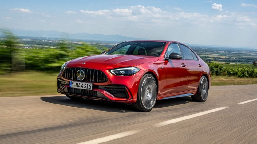 Mercedes-AMG C43 - stracił cylindry, zyskał kompetencje 2022 Mercedes-AMG C43