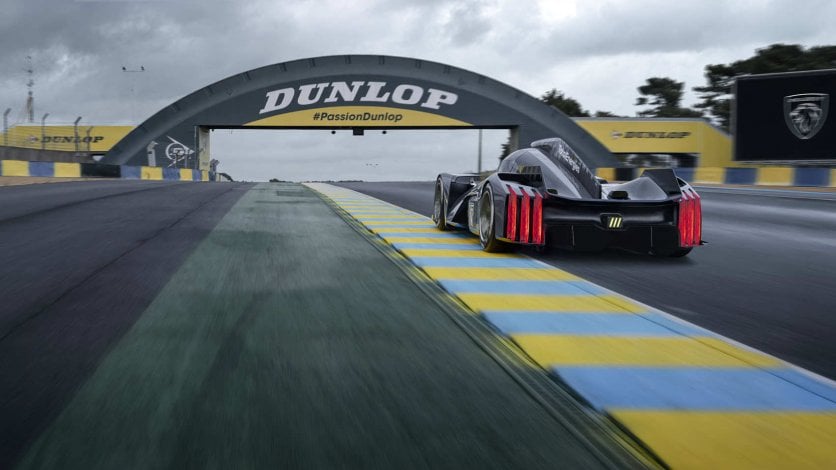 Most Dunlopa i Peugeot na torze Le Mans