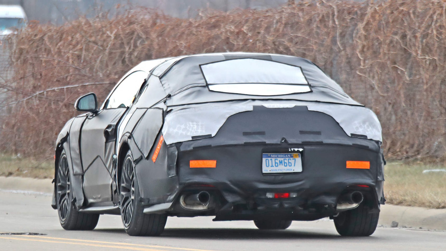 Nowy Ford Mustang - tył auta