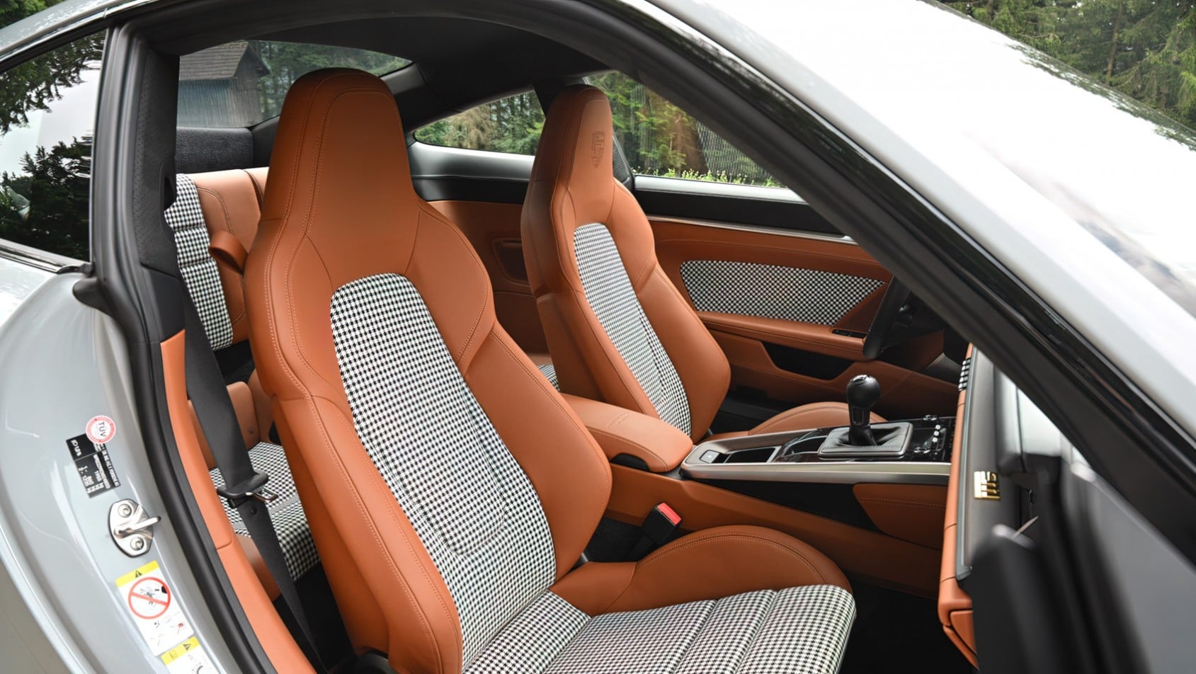 Porsche 911 Sport Classic fotele