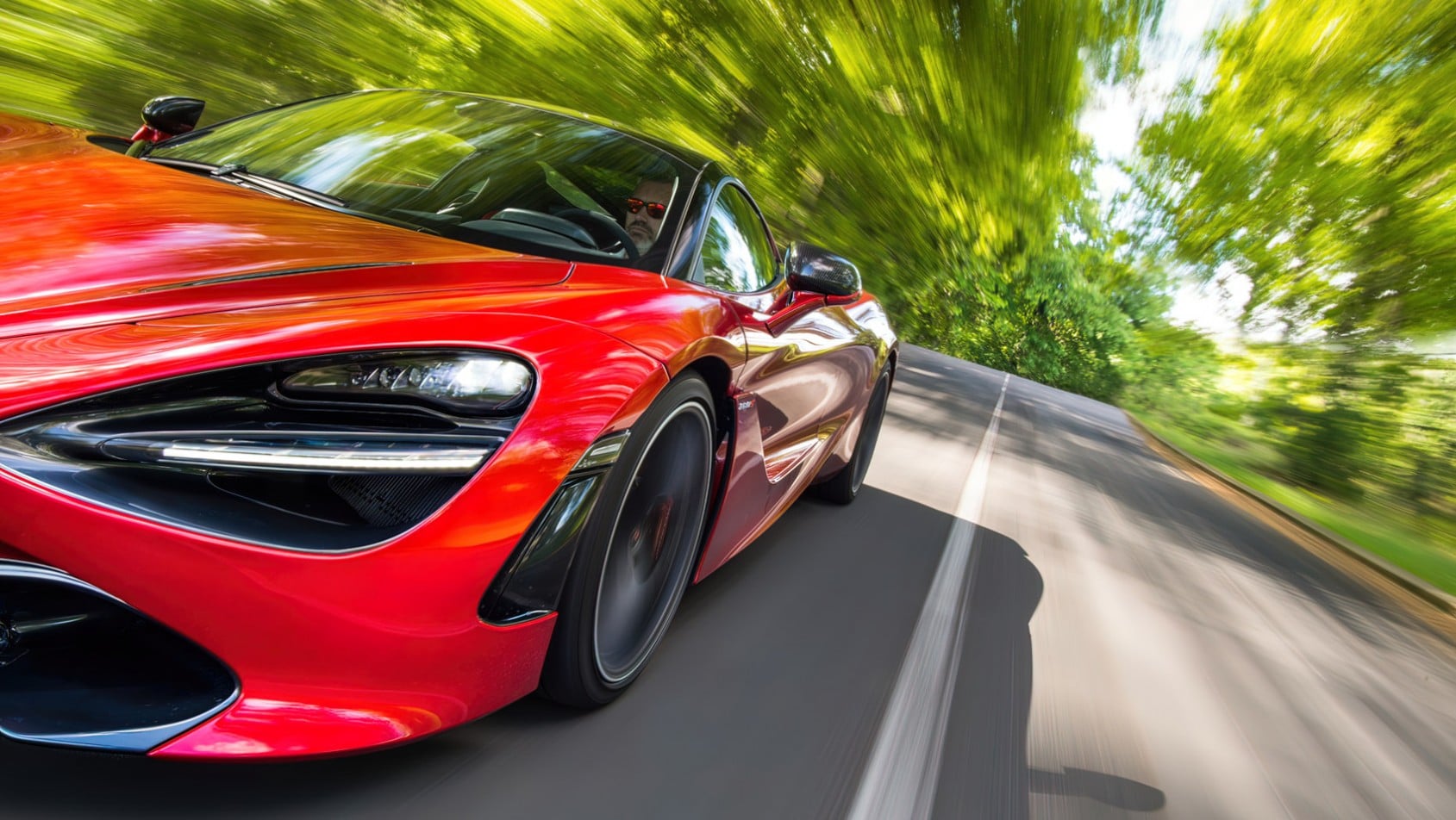 McLaren 720s w ruchu