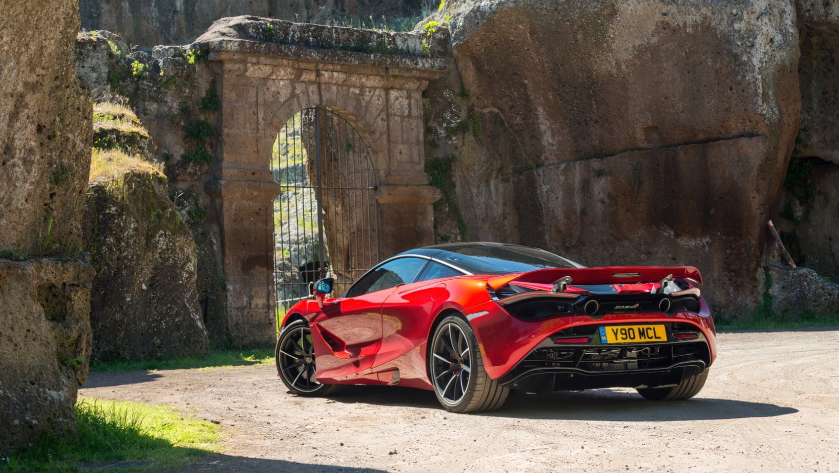 McLaren 720s z tyłu