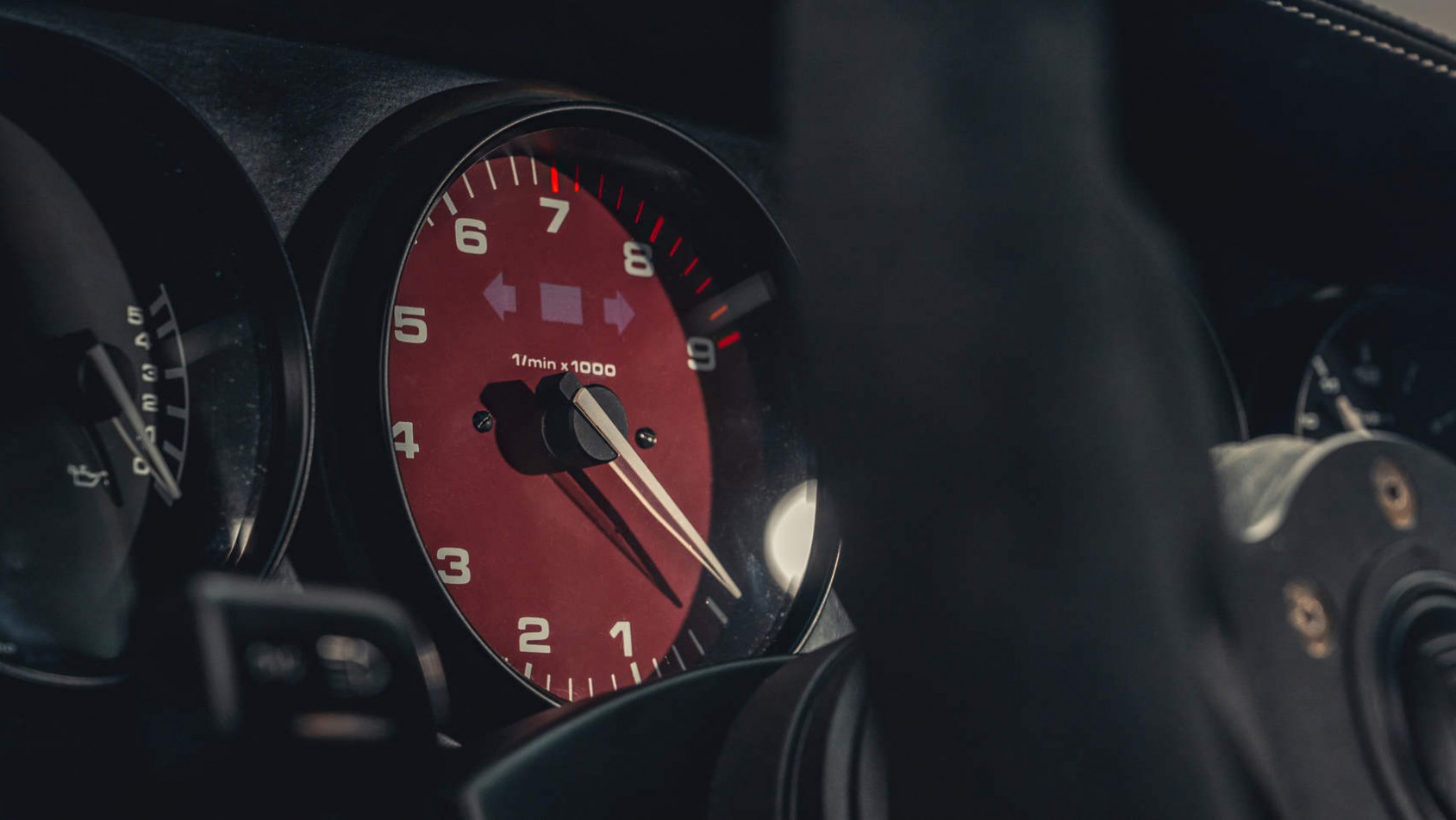 Porsche 993R - czerwony obrotomierz