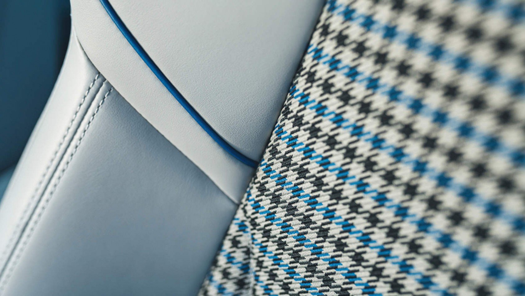 Porsche 911 Sally Carrera - zbliżenie na tapicerkę