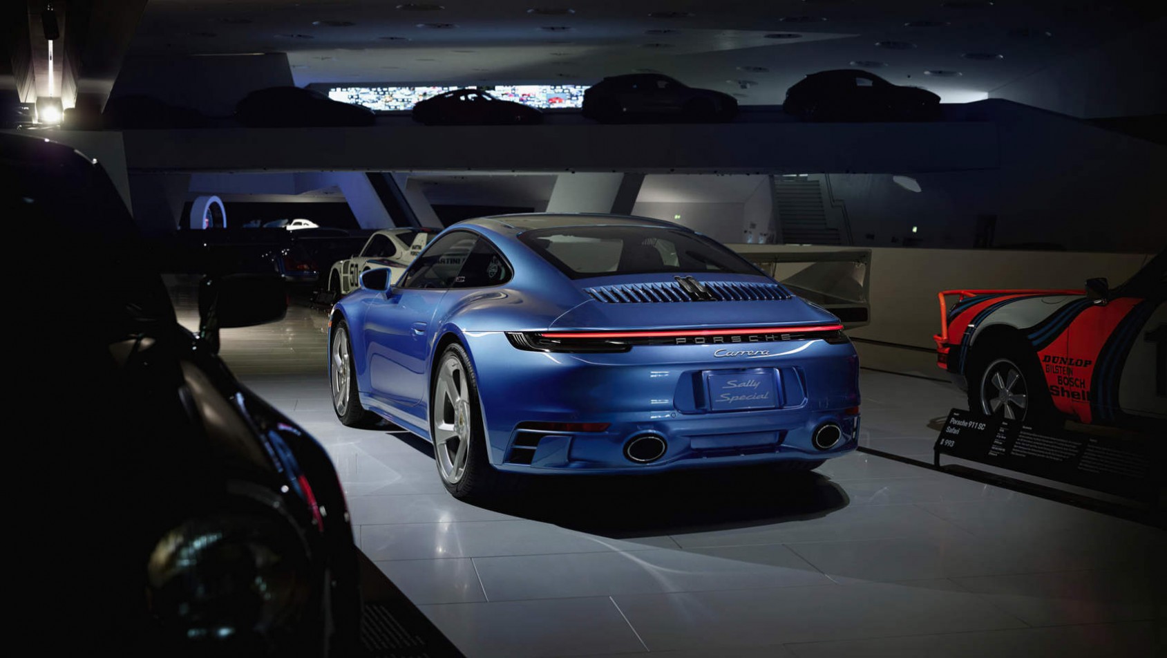 Porsche 911 Sally Carrera Special Edition Porsche 911 Sally Carrera Special Edition w studiu -tył auta