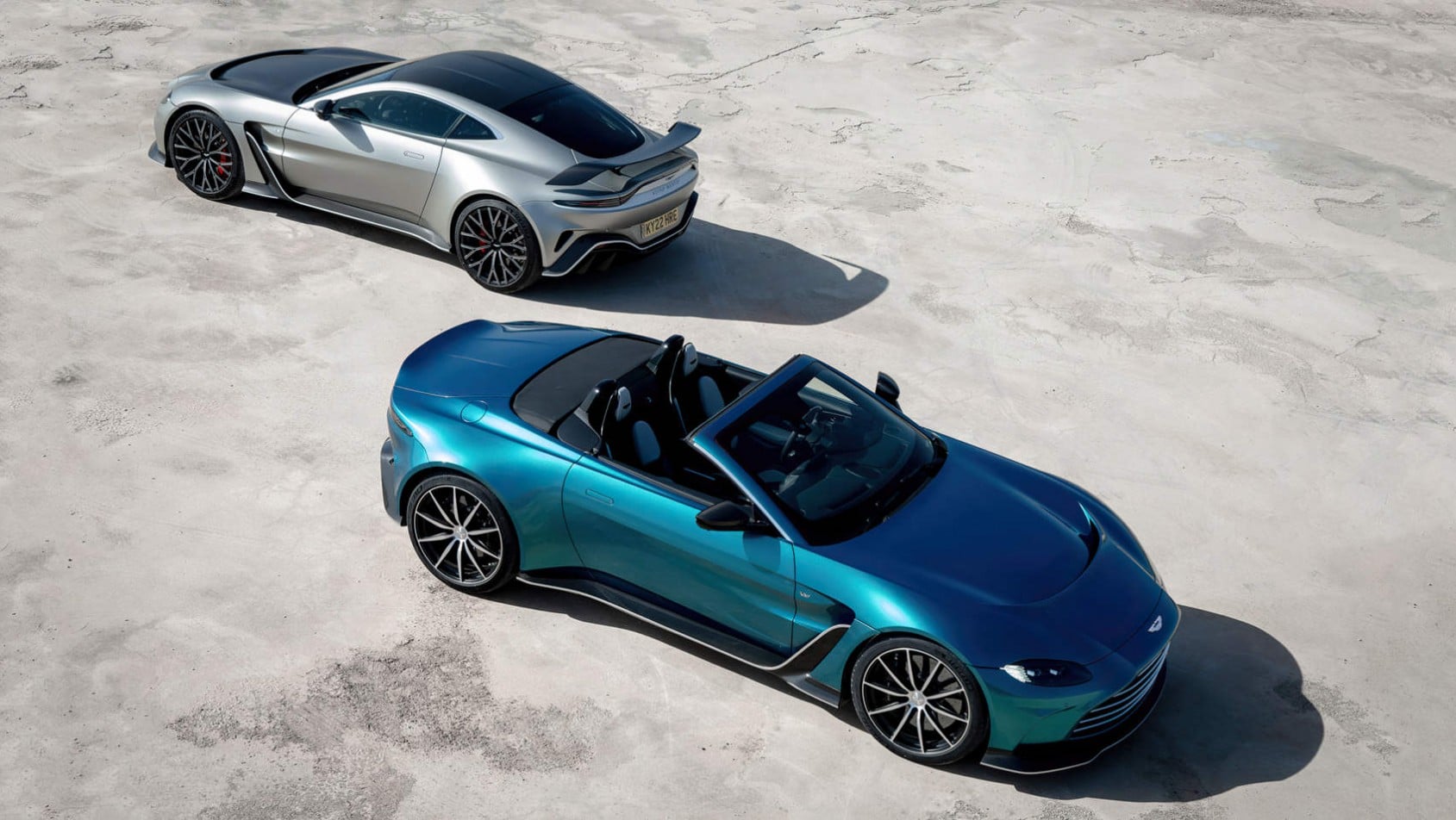 Aston Martin V12 Vantage Roadster - prezentacja auta