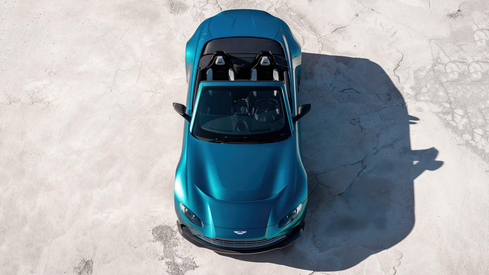 Aston Martin V12 Vantage Roadster - widok z góry