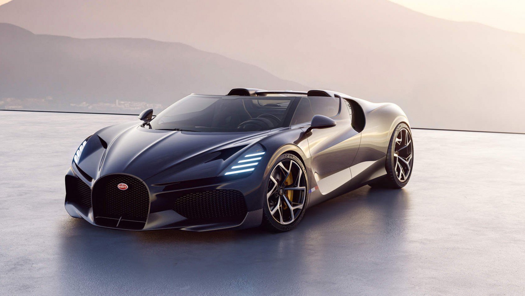 Bugatti Mistral roadster - na tle krajobrazu