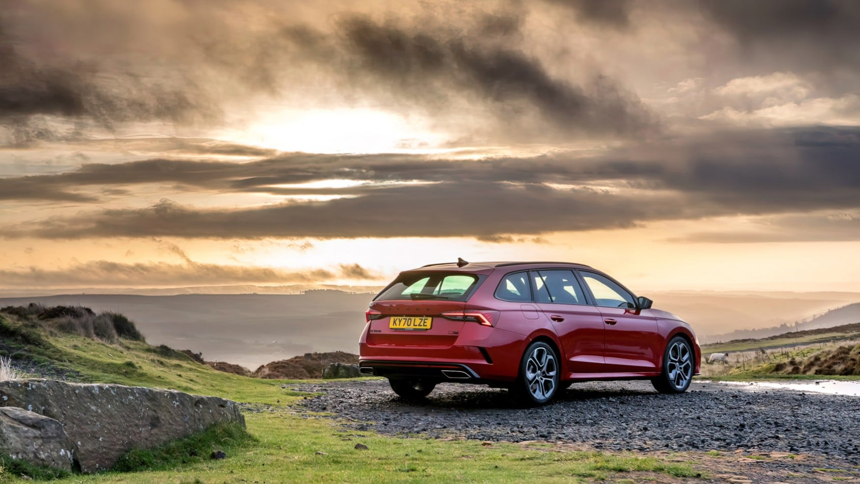 SKODA_Octavia_VRS_o zachodzie słońca