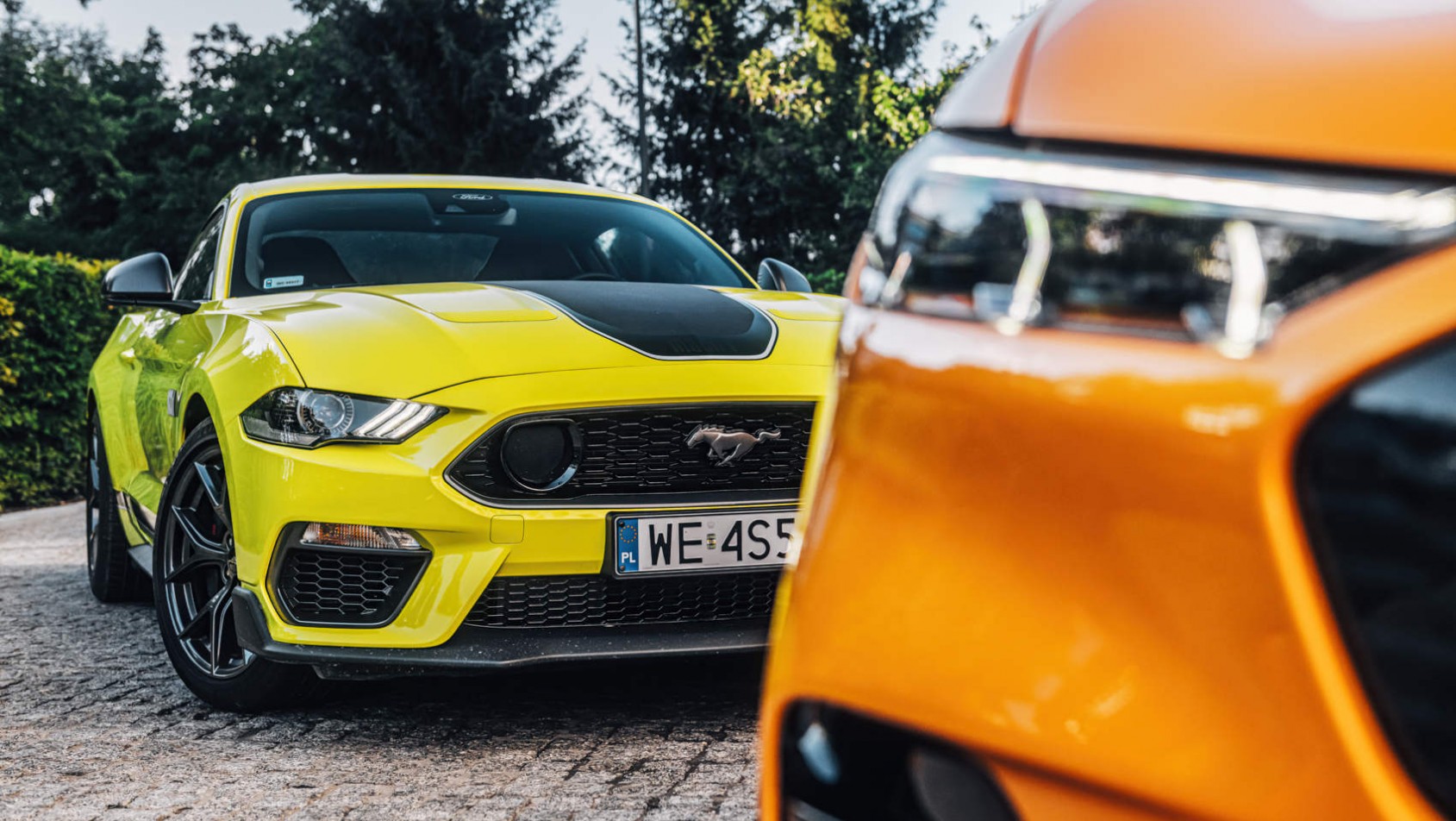 Mustang Mach-E GT i Mach 1 - porównanie