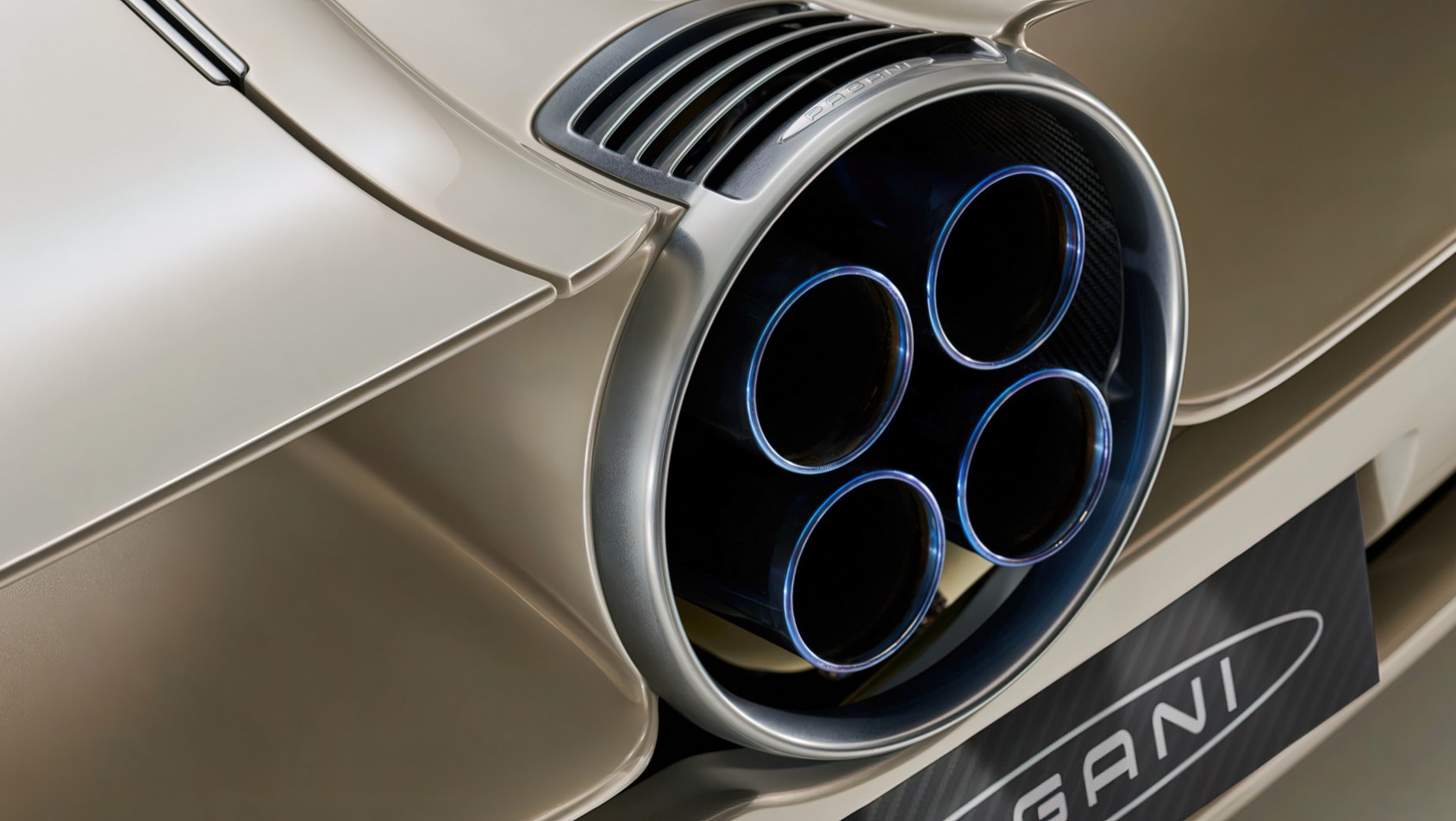 Pagani Utopia wydech