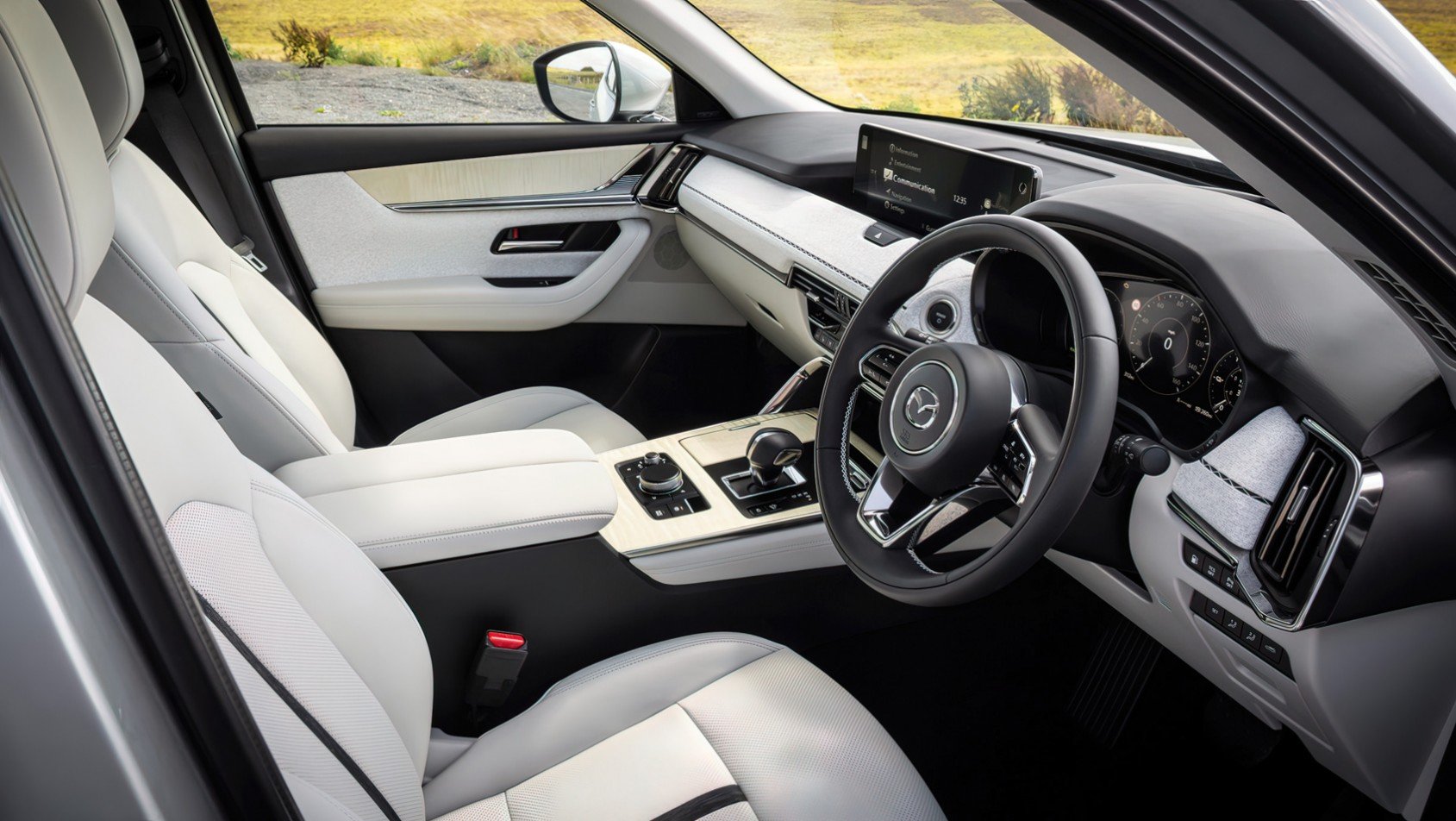 Mazda CX-60 Mazda CX-60 wnętrze