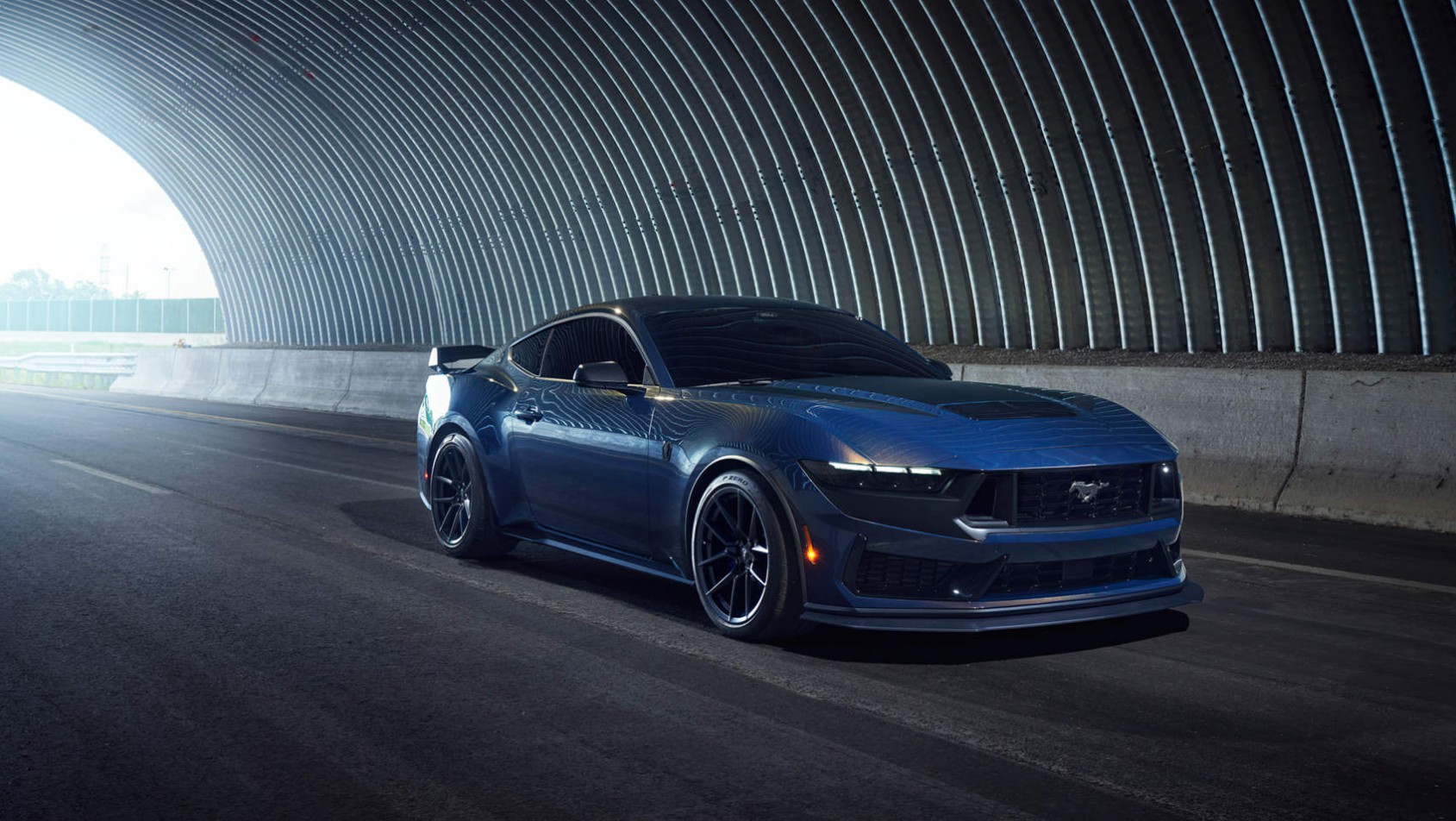 Nowy Ford Mustang Dark Horse