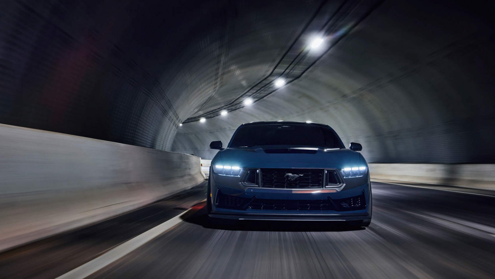 Nowy Ford Mustang Dark Horse - front auta