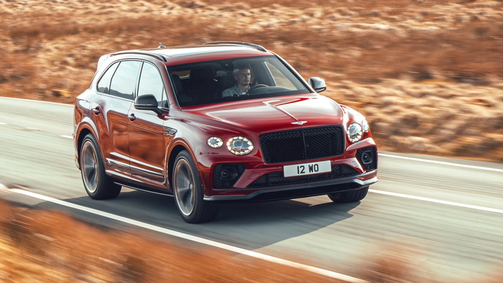 Bentley Bentayga S 2022 na drodze