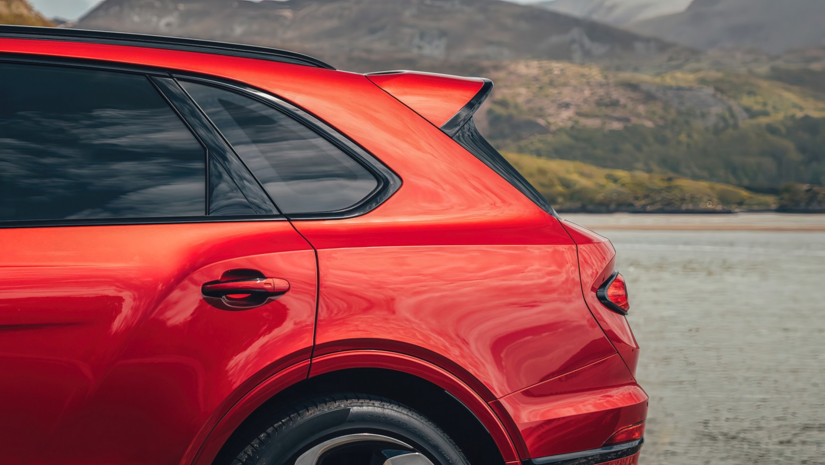 Bentley Bentayga S 2022 bagażnik