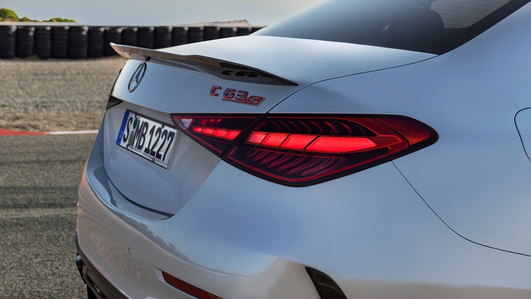 Mercedes AMG C63 bagażniik