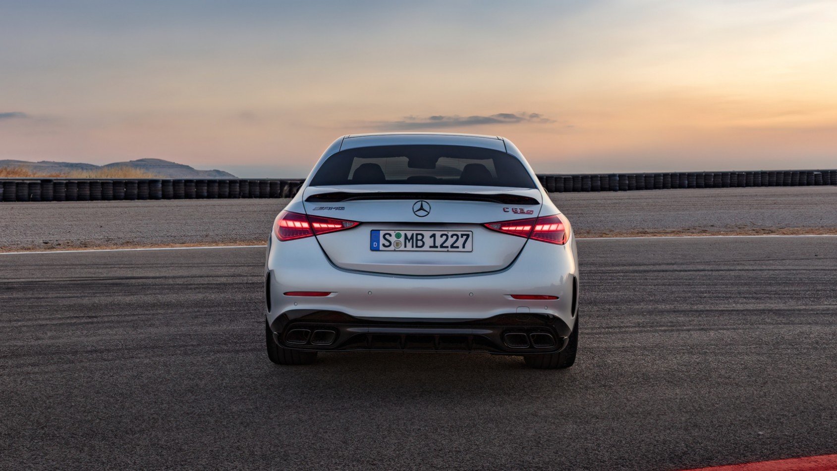 Mercedes AMG C63 tył