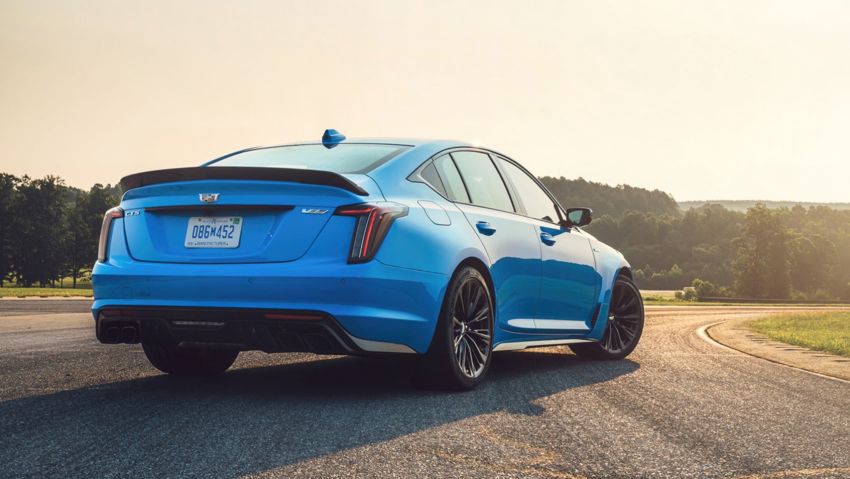 Cadillac CT5-V Blackwing sylwetka z tyłu