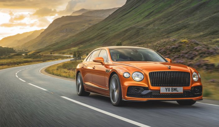 Bentley Flying Spur Speed Bentley Flying Spur Speed o zachodzie słońca