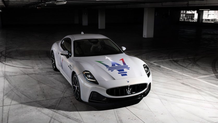 Maserati GranTurismo Trofeo sylwetka z przodu