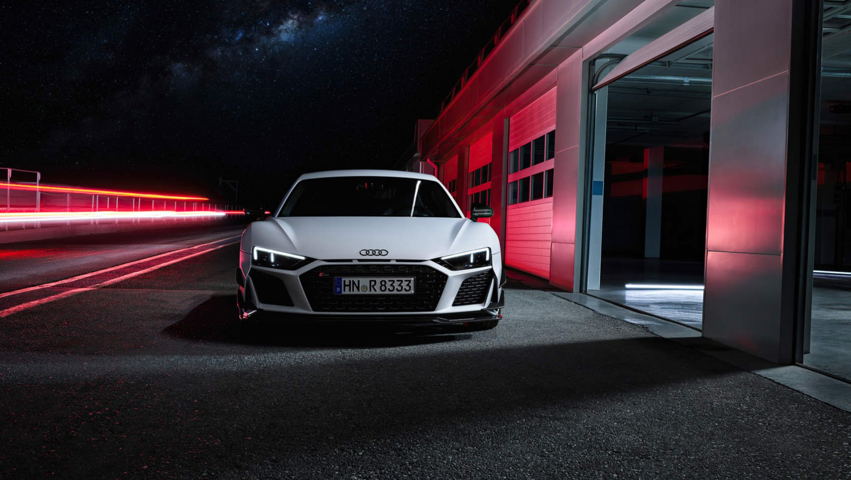 Audi R8 V10 GT RWD - front auta