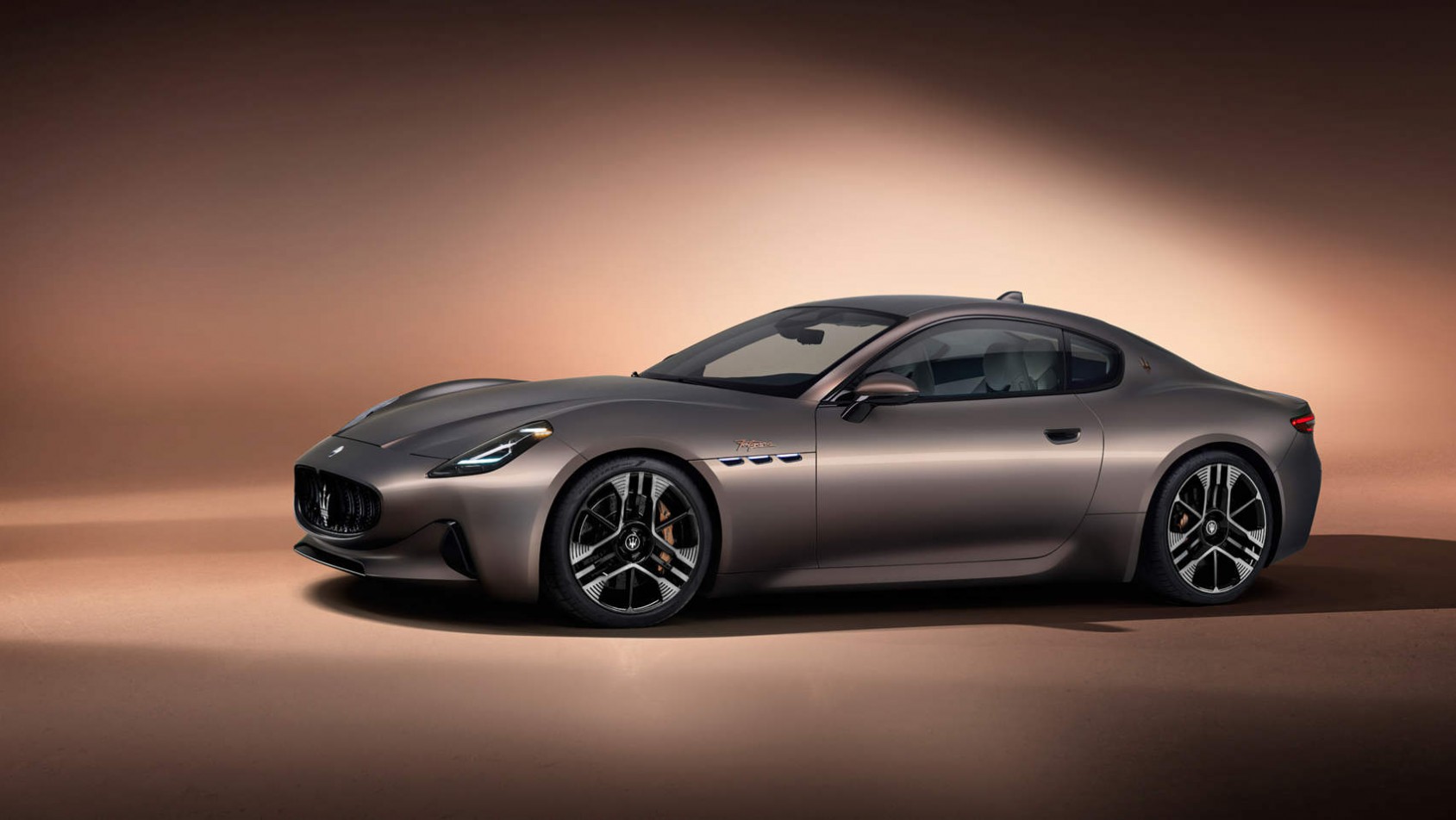Maserati GranTurismo Folgore Maserati GranTurismo Folgore z boku