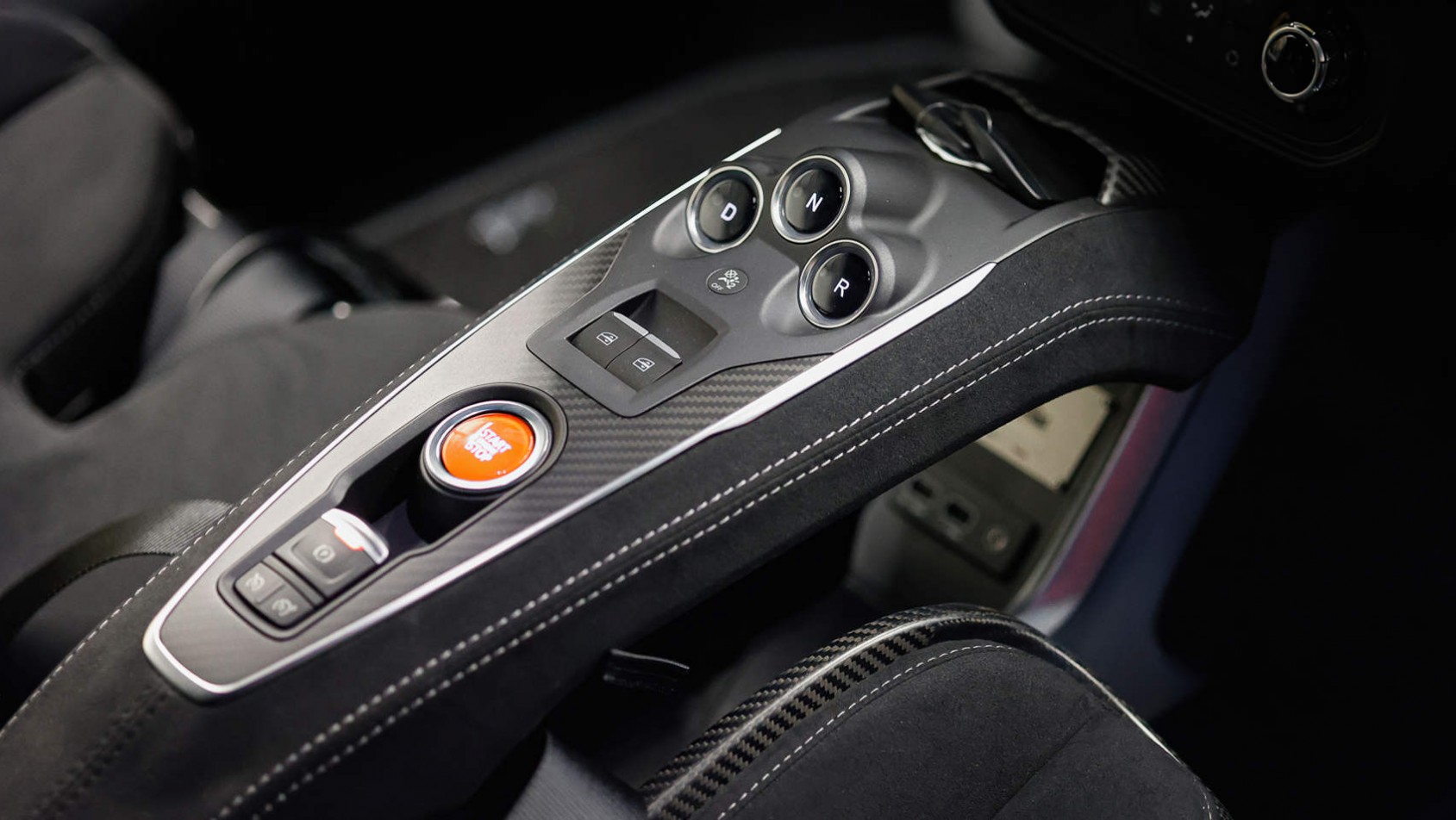 Alpine A110R - detale wnętrza