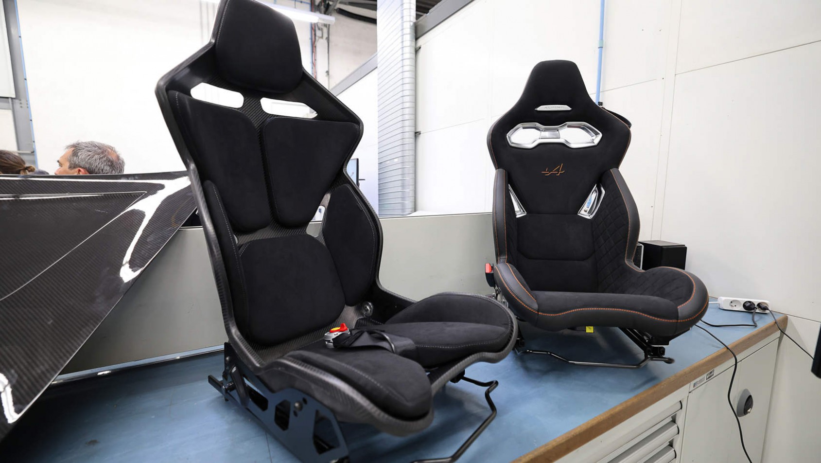 Alpine A110R - fotele