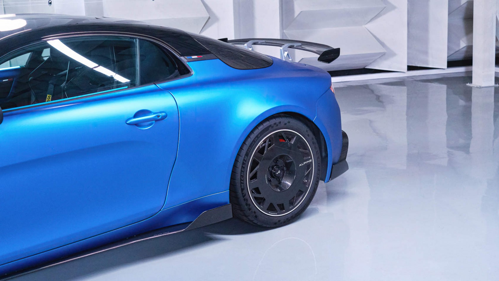 Alpine A110R - zbliżenie na tył auta