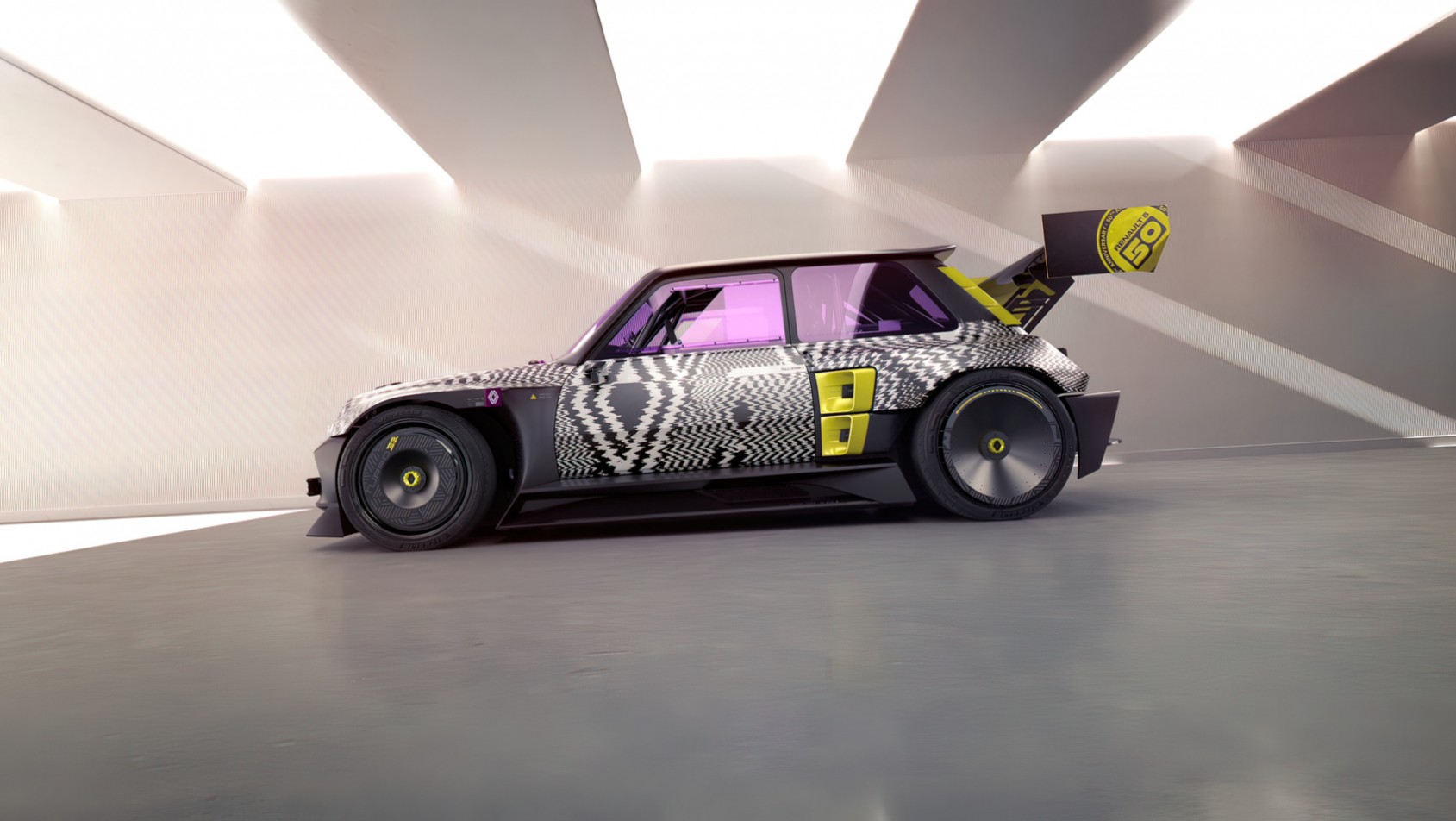 Renault 5 Turbo z boku