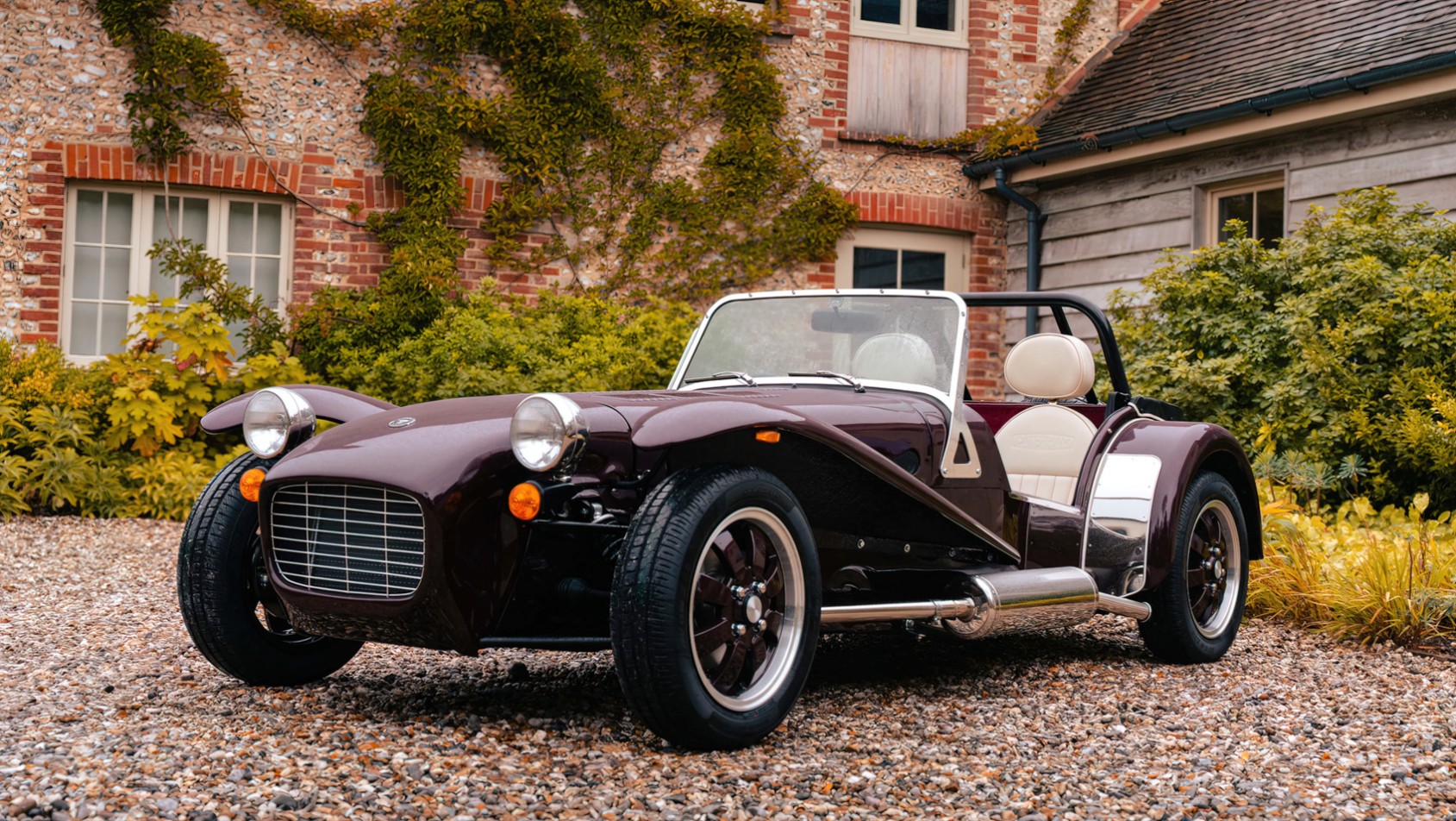 Caterham Super Seven 2000 sylwetka