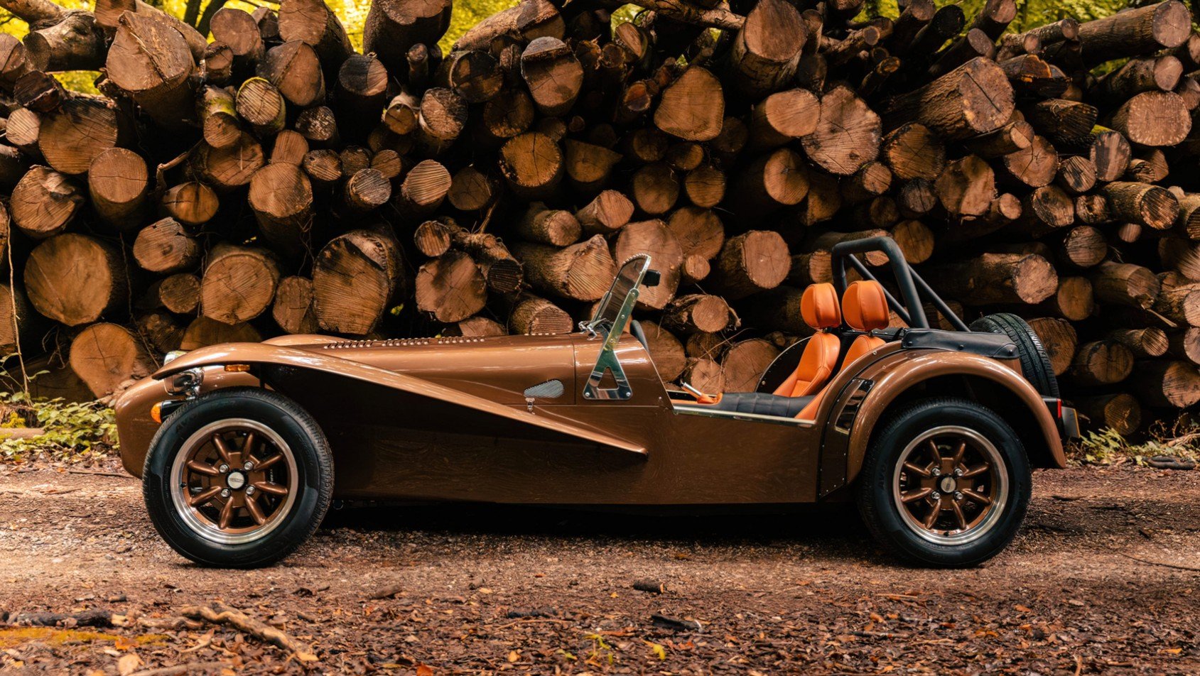 Caterham Super Seven 600 z boku