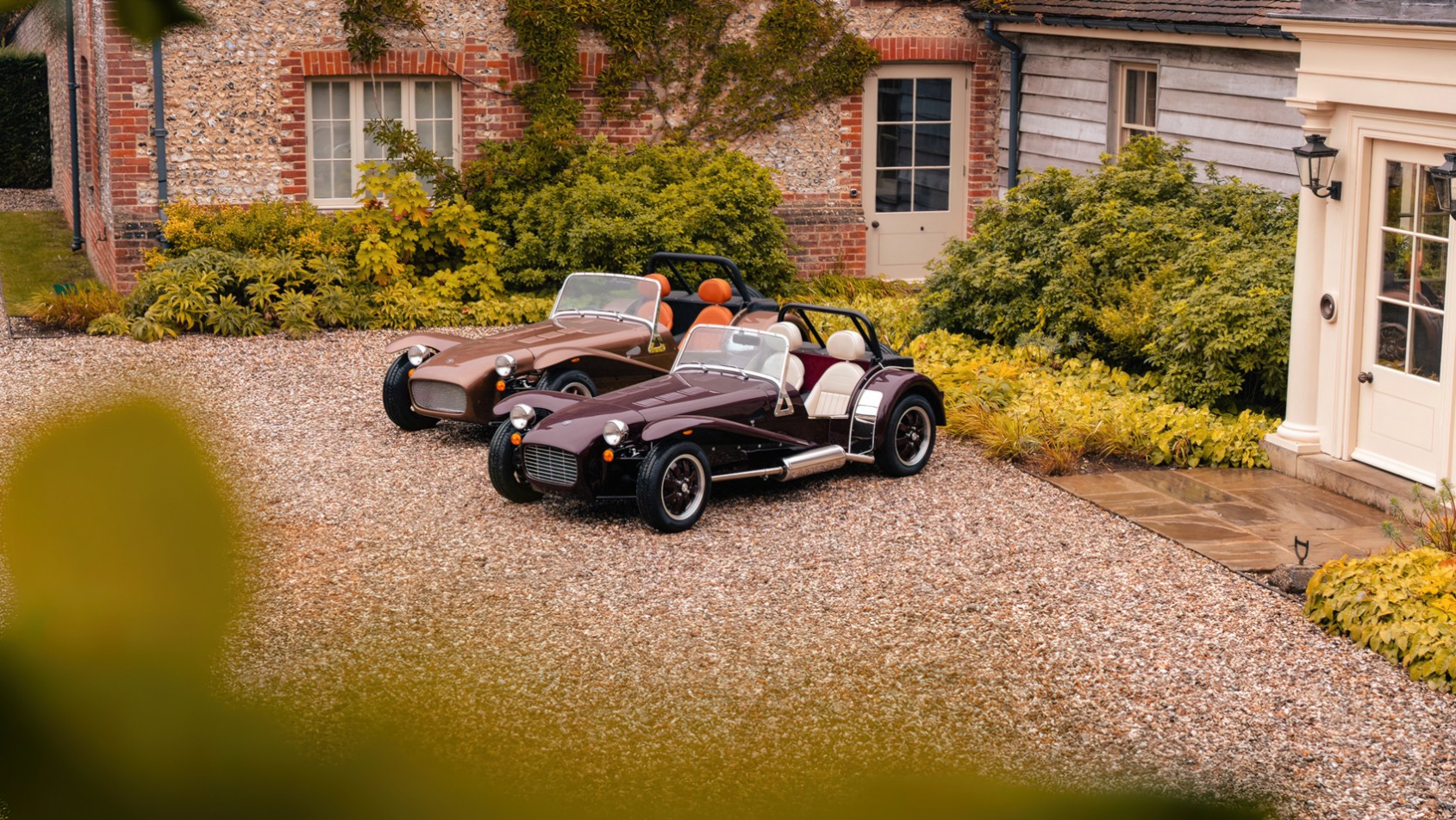 Caterham Super Seven 600 i 2000 pod domem