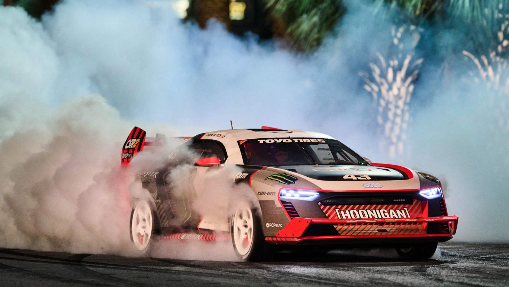 Audi S1 Hoonitron pali kapcia