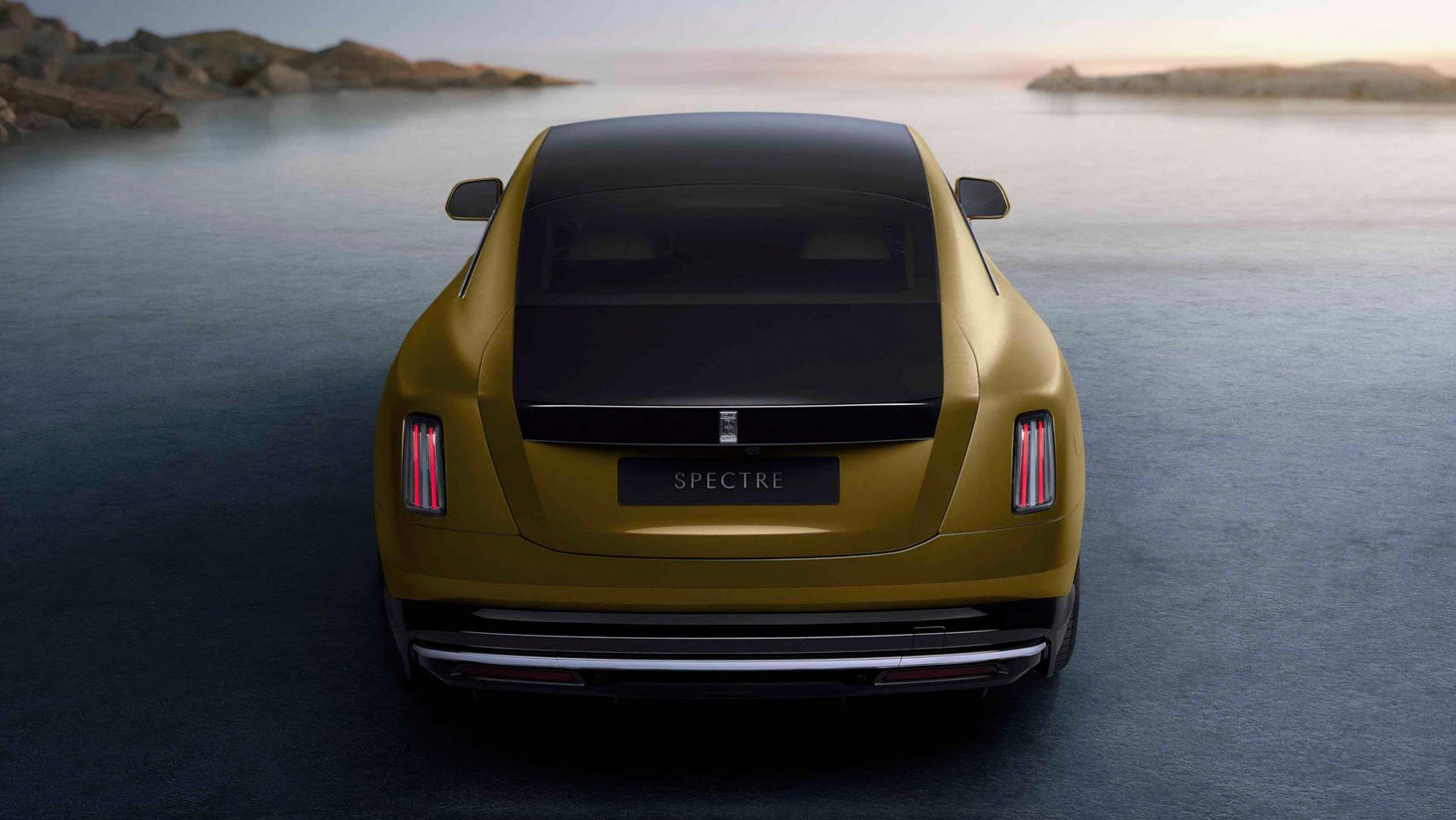 Rolls Royce Spectre pionowe tylne lampy