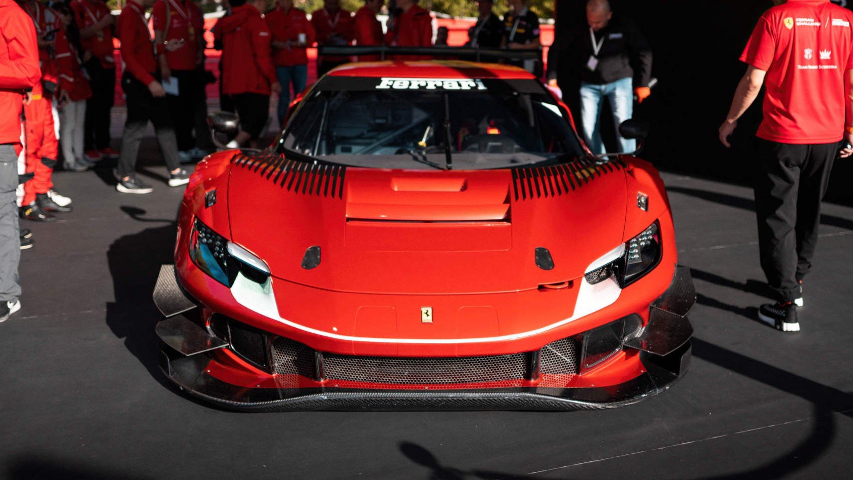 Ferrari 296 GT3 na torze Imola