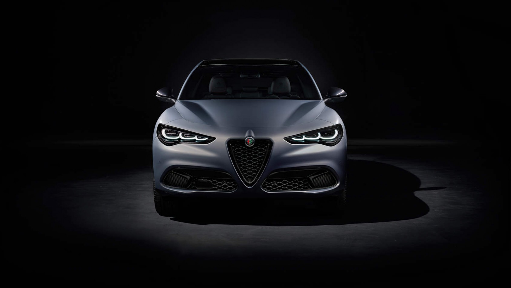 Alfa Romeo Stelvio - przód auta