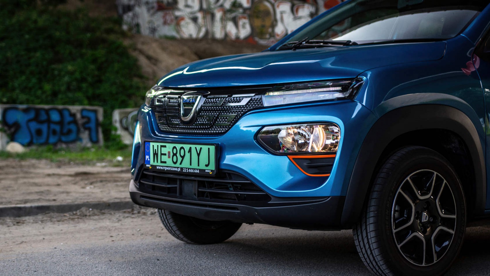 Dacia Spring - front