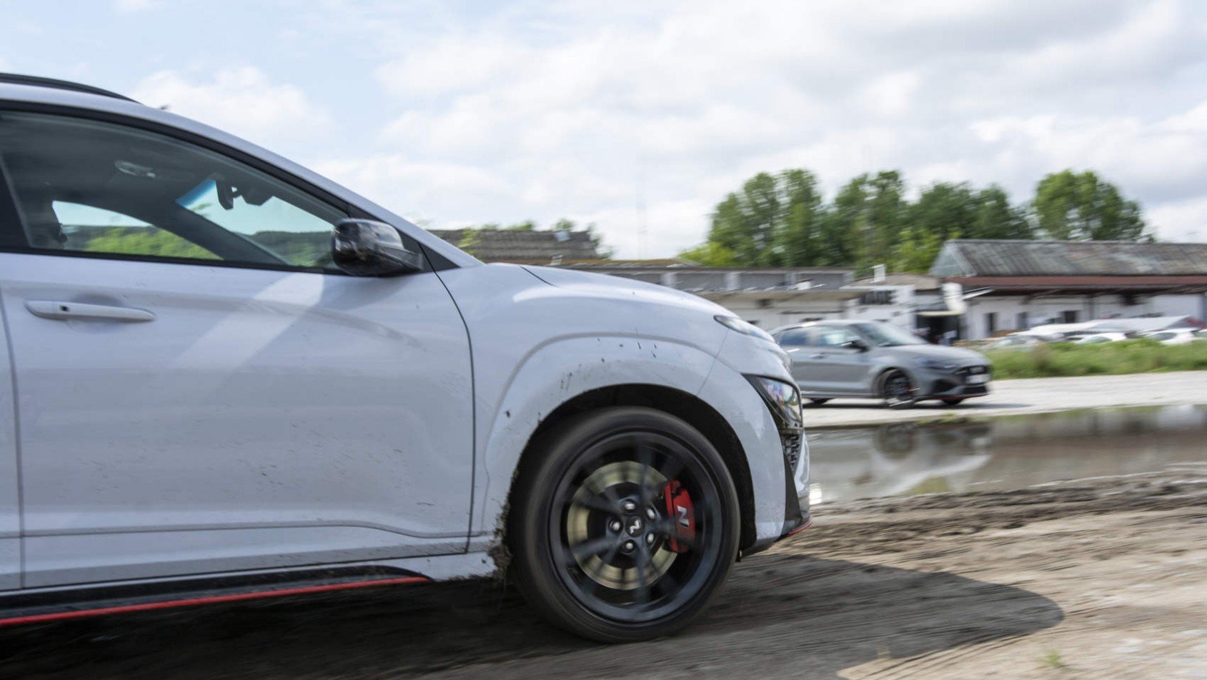 Hyundai Kona N - bok auta