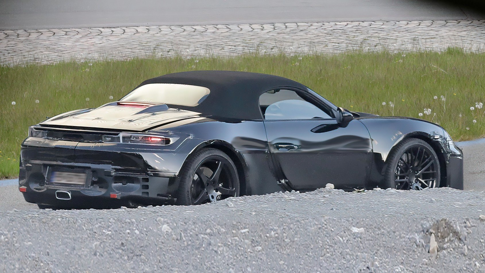 Porsche 718 Boxter/Cayman Elektryczny Porsche 718 sylwetka z tyłu